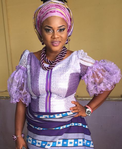 Wrapper blouse zip in-front, puffy hands. Niger delta style designed by barachi Lace Blouse Styles, African Blouses, African Dresses, African Dresses For Women, African Dress, Traditional Wedding, Lace Blouse, Blouse Styles, Ankara