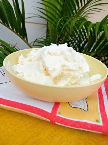 Homemade cream cheese with powdered milk Powder Milk Uses, Powder Milk Recipes, Recipes With Powdered Milk, Cream Cheese Homemade, Cheese Recipes Homemade, Cheese Making Recipes, Homemade Cream Cheese, Diy Cheese, Cooking Substitutions