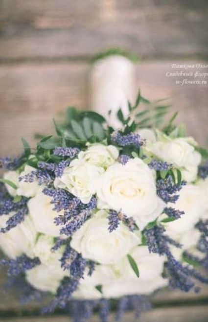 Wedding Ideas Lavender, Lavender Wedding Decorations, Lavender 15, Lilac Wedding Flowers, Masculine Colors, Summer Lavender, Wedding Toast, Cascading Wedding Bouquets, Wedding Decoration Ideas