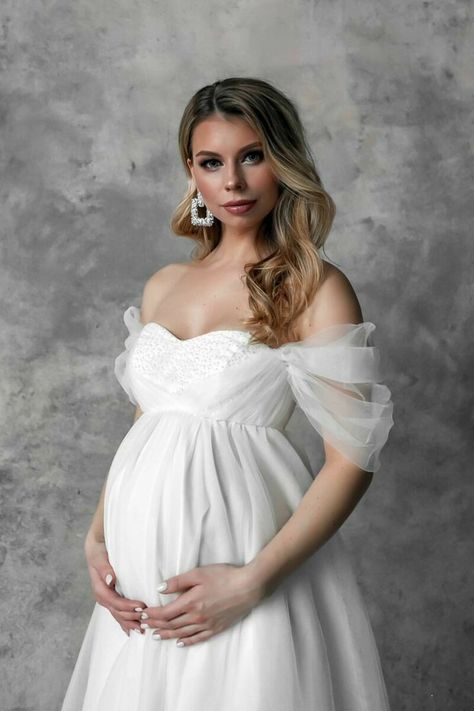 Fashion Outfits For Pregnant Women, Wedding Dress For Pregnant Bride, Outfits For Pregnant Women, Lace Maternity Wedding Dresses, Vestidos Para Baby Shower, Maternity Wedding Dress, Maternity Dresses Photography, Pregnant Bride, Maternity Wedding