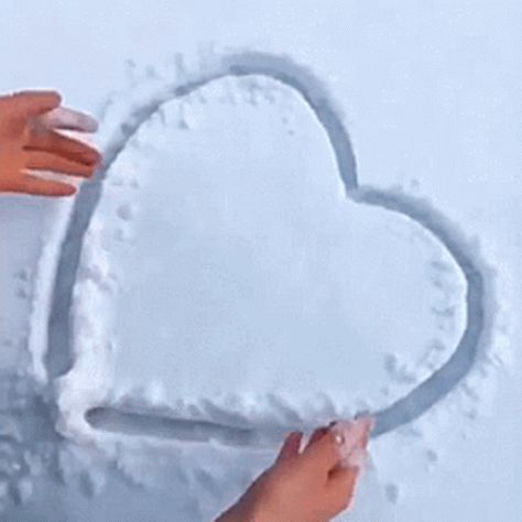 Gifs Cute, Corazones Gif, Teeth Whitening Dentist, Random Gif, Heart Gif, Satisfying Video, Aesthetic Gif, Teeth Whitening, The Snow