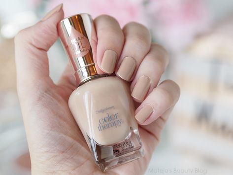 Sally Hansen Color Therapy 180 Chai on Life Sally Hansen Gel, Sally Hansen Color Therapy, Chrome Nail Polish, Sally Hansen Nails, Gel Nails Diy, White Nail Polish, Nail Growth, Care Skin, Neutral Nails