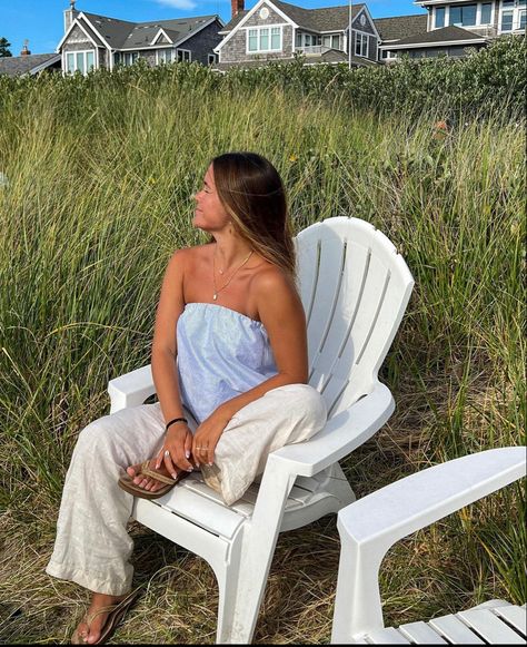 Summer Cape Cod, Cape Cod Outfit, Coastal Grandmother Aesthetic Pictures, East Coast Family Aesthetic, Coastal Grand Daughter Aesthetic Summer, Cape Cod Summer Aesthetic, Summer Aesthetic Cape Cod, Beachy Girl, New England Aesthetic