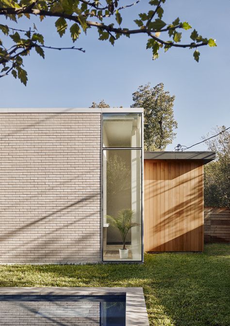 Gallery of Hemlock Ave. House / Chioco Design - 10 Outdoor Wall Decoration, Wire Dining Chairs, 1950s House, Ipe Wood, Schematic Design, Austin Homes, American Home, Building A New Home, Outdoor Wood