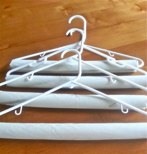 Sweetwater Style: DYI No Crease Pants Hangers! Diy Dishwasher Tablets, Foam Pipe Insulation, Organizing Clutter, Homemade Fabric Softener, Diy Slingshot, Best Hangers, Light Up Canvas, Pants Hangers, Pants Hanger