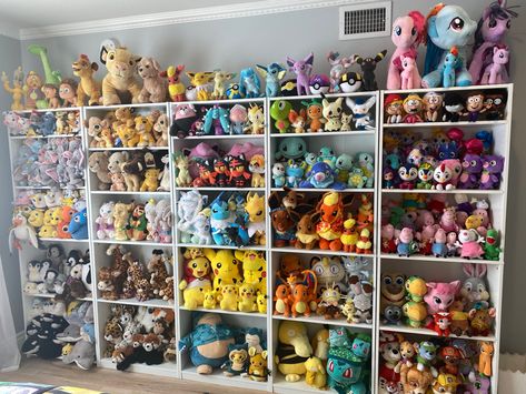 Bedroom Makeover Pokemon Plush Shelf, Displaying Plushies, Pokemon Shelves, Pokemon Plush Collection, Pokemon Decorations Bedroom, Pokemon Display Ideas, Pokemon Room Aesthetic, Jellycat Storage, Plush Collection Display