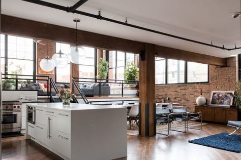 House Tour: New York Loft-Style London Flat | Apartment Therapy Urban Loft Kitchen, New York Loft Apartment Industrial, Chicago Loft Apartment, Boho Loft Apartment, Cozy Loft Apartment, Loft Kitchens, Industrial Homes, Sims Lots, Chicago Lofts