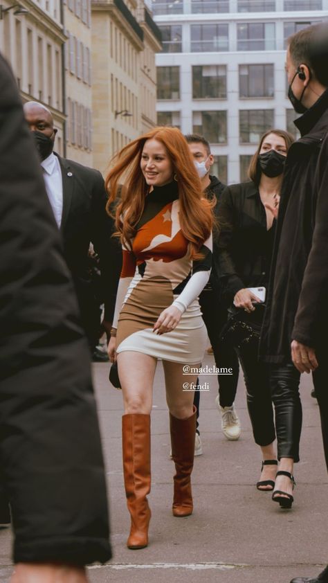 Madelaine Petsch Street Style, Madeline Petsch Outfits, Madelaine Petsch Outfit, Madelaine Petsch Style, Madelaine Petsch Aesthetic, Gymnastics Wallpaper, Girl In Paris, Cheryl Blossom Riverdale, Riverdale Cheryl