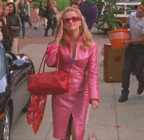 #legallyblonde #aesthetic #foryoupage #homepage #fyp #reesewitherspoon #elle #woods Legally Blonde Photoshoot Ideas, Legally Blonde Outfits Halloween, Legal Photoshoot, Legally Blonde Aesthetic, Elle Woods Aesthetic, Legally Blonde Outfits, Reese Witherspoon Movies, Legally Blonde Movie, Woods Aesthetic