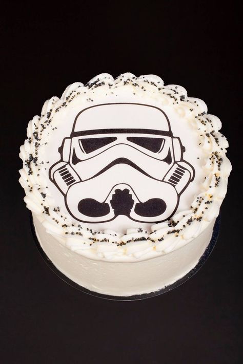 Simple Star Wars Cake, Stormtrooper Cake, Storm Trooper Cake, Star Wars Birthday Cake, Star Wars Food, Birthday 2023, Golf Cake, Star Wars Cake, Star Wars Birthday Party