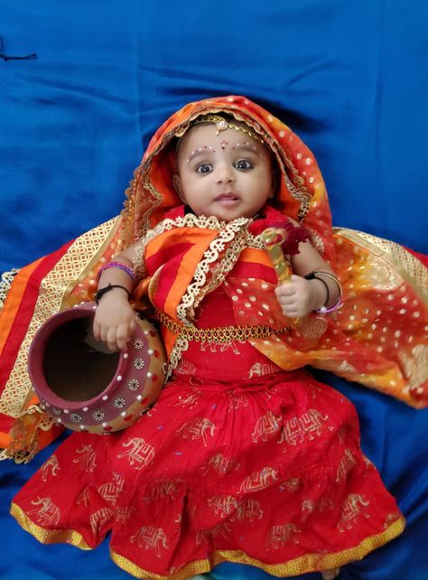 Radhe Baby Photoshoot, Janmashtami Baby Radha Photoshoot Poses, Janmastami Theme Baby Photos, Janmashtami Baby Girl Shoot, Gokulashtami Baby Photoshoot, Radha Photoshoot Ideas, Radha Baby Photoshoot, Krishna Janma, Radha Photoshoot