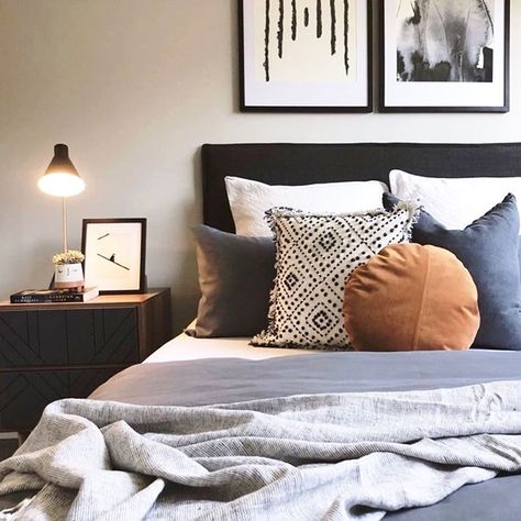 Grey Bedhead, Bedding With Black Headboard, Dark Grey Bedhead Styling, Bedding Black Headboard, Black Bedhead, Bedrooms With Black Headboard, Black Grey Wood Bedroom, Bedroom Inspirations Black Headboard, Rust And Grey Bedroom