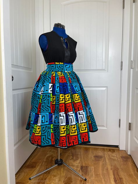 Kitenge Skirts Designs, Chitenge Designs, African Midi Skirt, Thanksgiving Skirt, African Print Midi Skirt, African Attire For Women, African Kimono, Ankara Skirt Styles, African Maxi Skirt