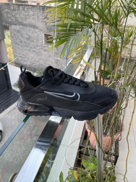 Nike Air Max 2090, Air Max 2090, Black Sneaker, Air Max Sneakers, All Black Sneakers, All Black, Air Max, Nike Air Max, Nike Air