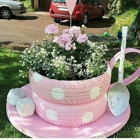 Tea Cup Planter, Recycled Planters, Tire Garden, Tire Planters, Tyres Recycle, Diy Yard, Outdoor Planters, Garden Crafts, Garden Planters