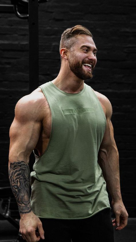 Chris Bumstead on Twitter: "The look I make when I see a full shelf of ketchup… " Fenrir Tattoo, Chris Bumstead, Ripped Abs, Muscle Hunks, Muscle Training, Fitness Inspiration Body, Body Builder, Bodybuilding Motivation, Upper Body Workout