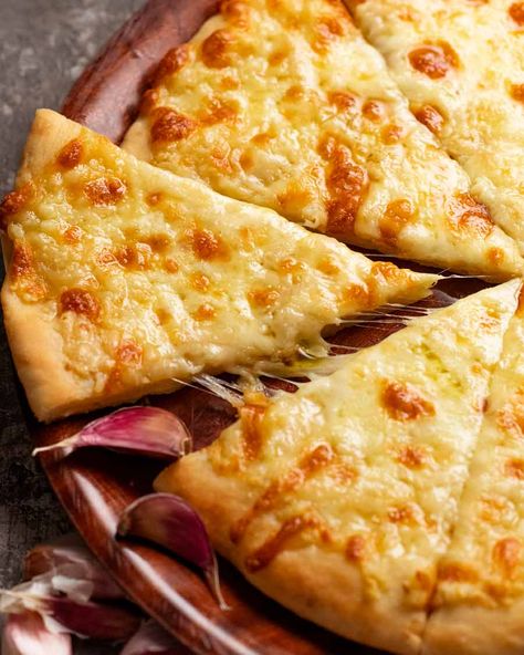 Close up of freshly baked Garlic cheese pizza Garlic Cheese Pizza Bread, Recipe Tin Eats, Tin Eats, Cheese Pizza Recipe, Garlic Bread Pizza, Garlic Pizza, Tin Recipes, Recipetin Eats, Recipe Tin