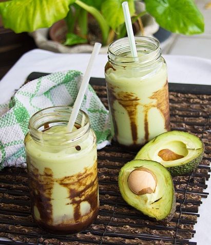 Avocado Shake, Avocado Juice, Indonesian Desserts, Indonesian Cuisine, Avocado Smoothie, Healthy Shakes, Malaysian Food, Asian Desserts, Food Blogs