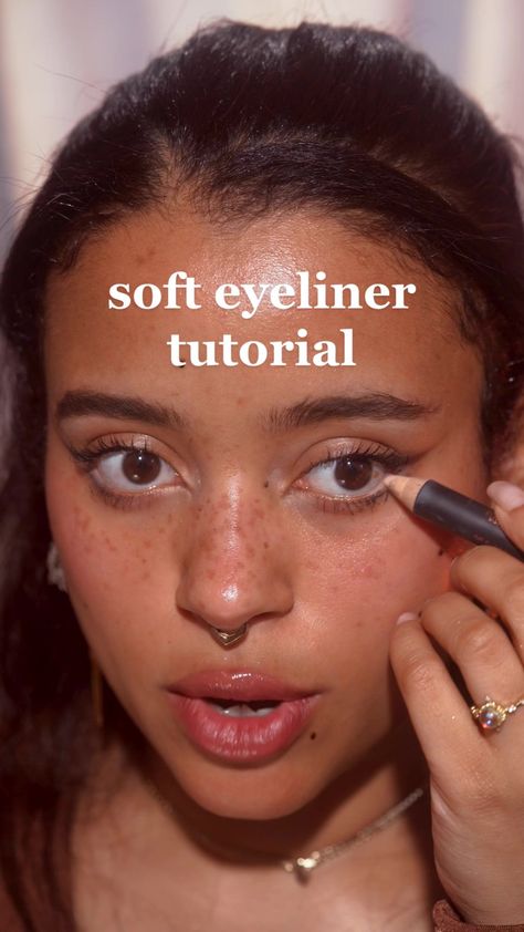 Soft Eyeliner Tutorial, Eyeliner Tutorial For Beginners, Soft Eyeliner, Soft Makeup, Eyeliner Tutorial, Makeup For Beginners, Makeup Inspiration, Quick Easy, New Hair