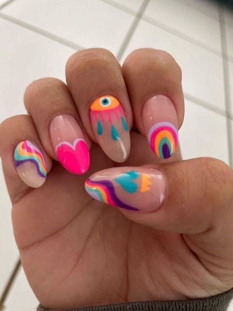 Lgbtq Nails, Boho Nail Ideas, Alien Nail Art, Festival Nail Ideas, Graphic Nail Art, Alien Nails, Hippie Nails, Medium Almond, Colorful Nail