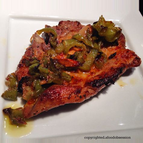 PORK CHOPS WITH VINEGAR PEPPERS---COSTOLETTE DI MAIALE CON PAPACCELLE Pork Chops With Vinegar Peppers, Vinegar Peppers, Thick Pork Chops, Italian Pork Chops, Marinated Pork Chops, Easy Pork Chops, Pork Chop Recipes Baked, Grilled Peppers, Honey Garlic Sauce