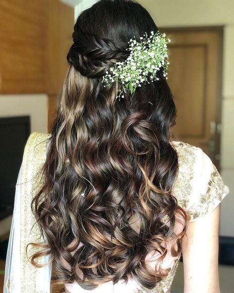 30+ Flawless Open Hairstyles For Your Wedding Functions! | ShaadiSaga Reception Hairstyles, Engagement Hairstyles, Bridal Hair Buns, Hair Upstyles, Open Hairstyles, Hair Braid Videos, Long Hair Wedding Styles, Front Hair Styles, Wedding Hairstyles For Long Hair