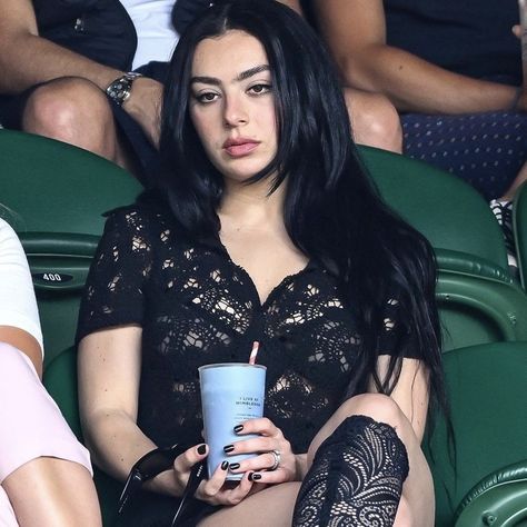 Tennis Fashion, Charli Xcx, Party Girl, Female Singers, Wimbledon, Party Girls, Fashion Magazine, Music Artists, Style Icons