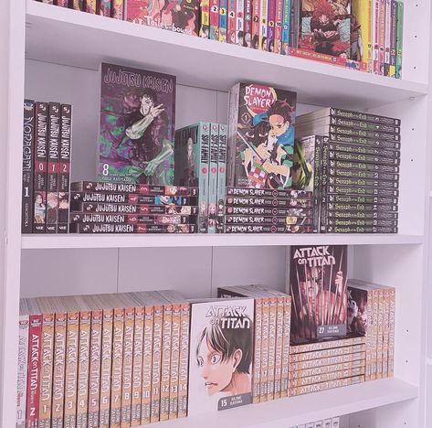 Manga Shelf Organization Ideas, Manga Shelf Organization, Manga Organization Ideas, Manga Bookshelf Ideas, Manga Shelf Ideas, Manga Organization, Manga Display, Manga Bookshelf, Manga Shelving