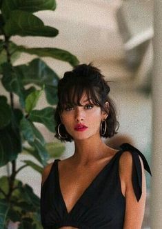 Bangs Updo, Black Haircut Styles, Brunette Bob, Bun Styles, Short Black Hairstyles, Penteado Cabelo Curto, 짧은 머리, Short Hair With Bangs, Short Styles