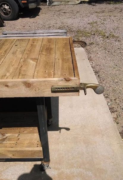 repurposed old rusted grill to outdoor table, outdoor living, repurposing upcycling Repurposed Grill, Glass Shower Door Cleaner, Upcycle Chair, Easiest Burlap, Diy Photo Display, End Table Makeover, Black Cherry Wood, Painted Baskets, Table Outdoor