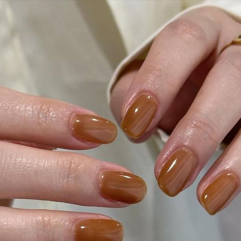 yui on Instagram: ". caramel color🤎🧡" Caramel Brown Nails, Caramel Nails Color, Caramel Nails, Daily Nail, Brown Tone, October 15, Caramel Color, Love Nails, Nails Ideas