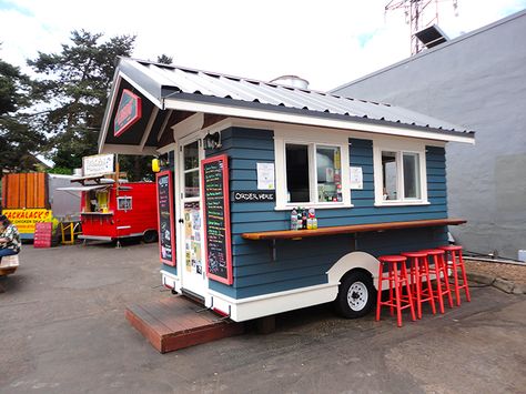 Mobile Coffee Shop, Coffee Trailer, Tiny House Blog, Food Truck Business, Tiny Shop, House Bar, Coffee Truck, Coffee Stands, Food Truck Design