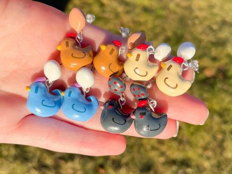 Stardew Valley Chicken, Chicken Earrings, Clay Keychain, Clay Diy Projects, Polymer Clay Jewelry Diy, Cute Polymer Clay, Cute Clay, Clay Jewelry Diy, Clay Art Projects