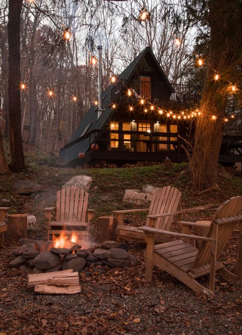 @pinehillaframe Garden Escape, Cabin Trip, Cabin Aesthetic, Photo Deco, A Cabin, Cabins And Cottages, Forest House, Cabin Life, Mountain Cabin