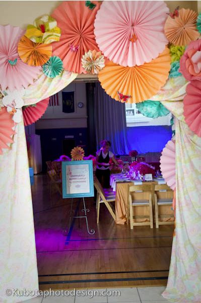 awesome doorway decor - love the idea of curtaining off the LR entrance and going all out in decorating it.  Then when a child gets to enter its a big wow factor.    Hmmm, something to think about... Doorway Decor, Icing Design, Paper Rosettes, Paper Umbrellas, Paper Fan, Pretty Party, Paper Fans, Diy Party Decorations, Party Planner