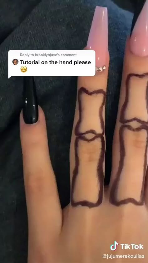 Pen Tattoo Skeleton Hand, Skeleton Hand Sharpie, How To Do Skeleton Hand On Your Hand, Easy Skeleton Hand Drawing On Hand, How To Make The Skeleton Hand, Skeleton Hands Makeup, Skull Hand Tattoo Tutorial, How To Draw A Skeleton On Your Hand, Bone Hand Tutorial