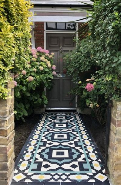 Mosaic Pathway, Victorian Flooring, Victorian Front Garden, Modern Driveway, Pathway Ideas, Porch Tile, Victorian Floor, Front Gardens, Garden Tiles