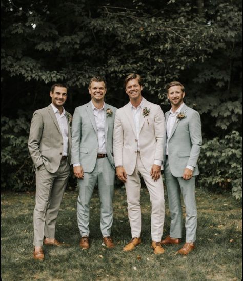 Groomsmen Attire Beach Wedding, Linen Wedding Suit, Beach Wedding Suits, Summer Wedding Suits, Wedding Groomsmen Attire, Casual Grooms, Mens Wedding Attire, Groom Wedding Attire, Wedding Party Outfits