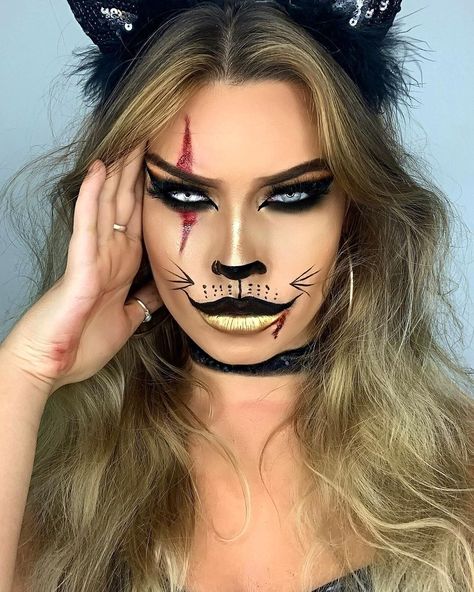 Cat Makeup For Kids, Nem Halloween Makeup, Catwoman Makeup, Cat For Halloween, Getting A Cat, Beautiful Halloween Makeup, Double Dress, Spooky Makeup, Cat Halloween Makeup