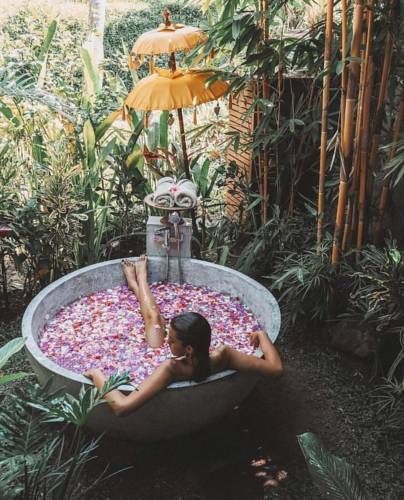 Bali Accommodation, Bali Baby, Voyage Bali, Bali Honeymoon, Bali Vacation, Bali Holidays, Bali Travel Guide, Flower Bath, Ubud Bali