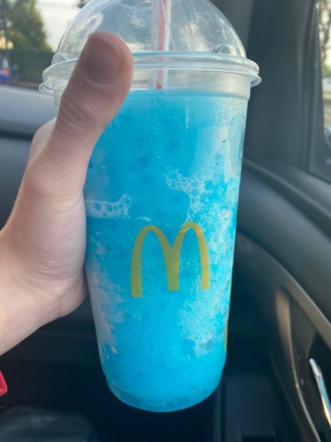 Mcdonalds Drink, Soul Food Dinner, Smoothie Drink Recipes, Food Babe, Delicacy Food, Food Therapy, Yummy Comfort Food, Pretty Drinks, Smoothie Drinks