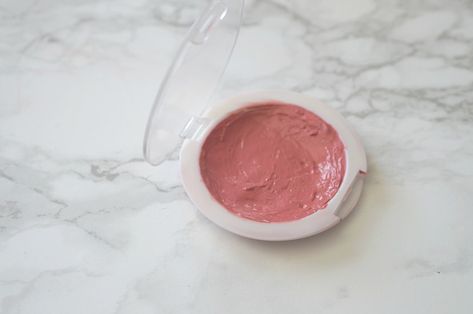 Diy Creme Blush, Diy Cream Blush From Powder, Diy Cream Blush, Face Tint, How To Make Cream, Diy Cream, Natural Beauty Diy, Natural Diy, Cream Blush