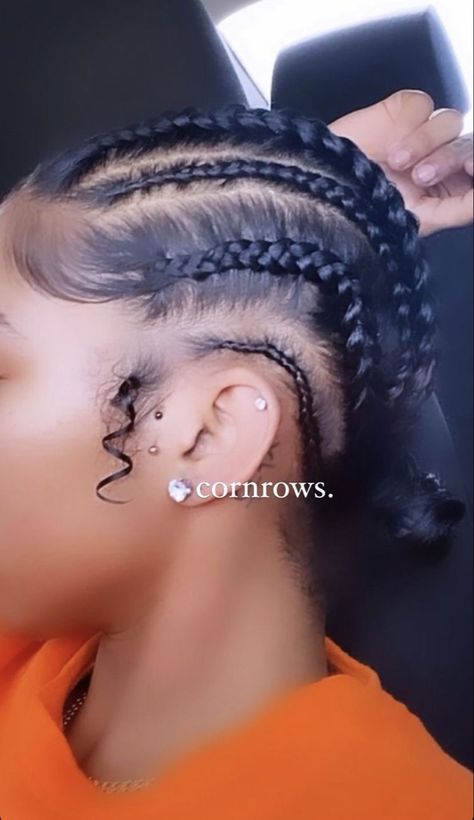 Side Of Ear Piercing, Side Face Piercing, Side Of Face Piercing, Pretty Piercings, Face Piercings, Feed In Braids Hairstyles, Quick Natural Hair Styles, Piercings For Girls, Cute Ear Piercings