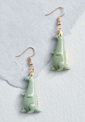 Dinosaur Earrings, Astuces Diy, Quirky Earrings, Jewelry Cute, Funky Earrings, Funky Jewelry, Necklace Necklace, Dangly Earrings, Fun Earrings