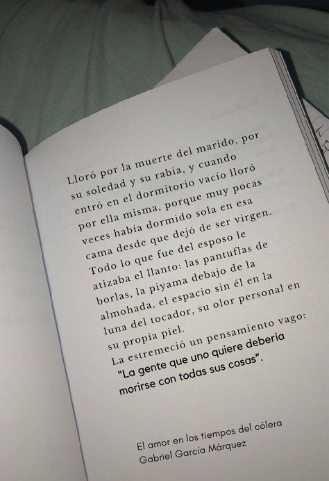 Fragmento del libro 'El amor en los tiempos del cólera' Gabriel García Márquez Random Letters, Gabriel Garcia Marquez, Books