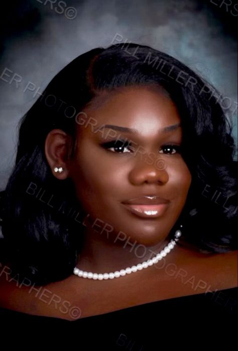 Senior Picture Hair, Senior Pictures Makeup, Senior Headshots, Senior Portraits Yearbook Makeup, Senior Picture Hairstyles, Graduation Headshots, Senior Portraits Yearbook, Senior Pictures Hairstyles, Senior Picture Makeup