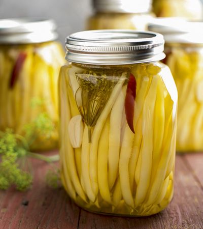 Pickled Yellow Beans — Janet Fletcher Yellow Beans Recipe, Pickled Things, Yellow Wax Beans, Preserving Fruit, Yellow Beans, Dilly Beans, Dill Recipes, Canning Pickles, Wax Beans