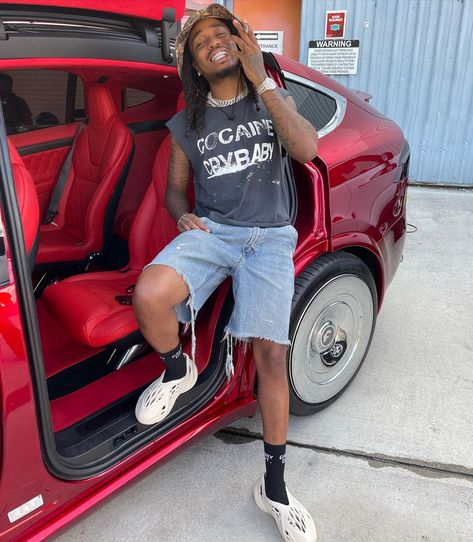 QuavoHuncho on Instagram: “#SayNoToDrugs🚫” Quavo Rapper, Migos Quavo, Save Outfits, Rapper Outfits, Cute Rappers, Black Socks, Street Look, Blue Denim Shorts, Rappers