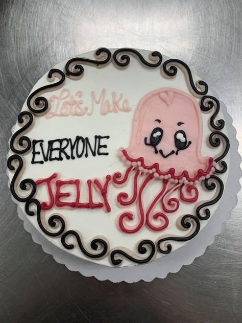 Valentines Day Small Cakes, Valentine Cookie Cake Ideas, Valentine Cookie Cakes Decorated, 4 Inch Valentines Cake, Mini Valentine Cakes, Valentine’s Day Cookie Cake Design, Valentine's Cakes, Valentines Cakes And Cupcakes, Taco Cake