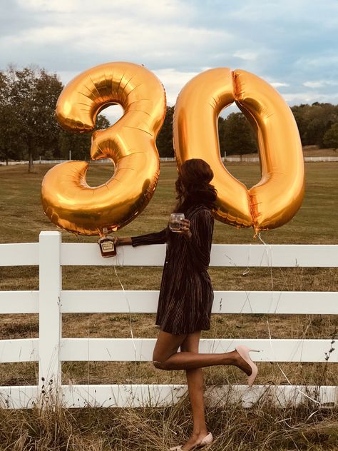 30 Birthday Photo Shoot, 30th Birthday Photos, Dirty Thirty Birthday, 30 Balloons, My 30th Birthday, Balloon Pictures, Thirty Birthday, Dirty Thirty, 30th Bday